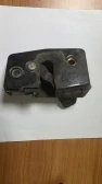 VW T4 zámek posuvných dveří 701 843 504 B