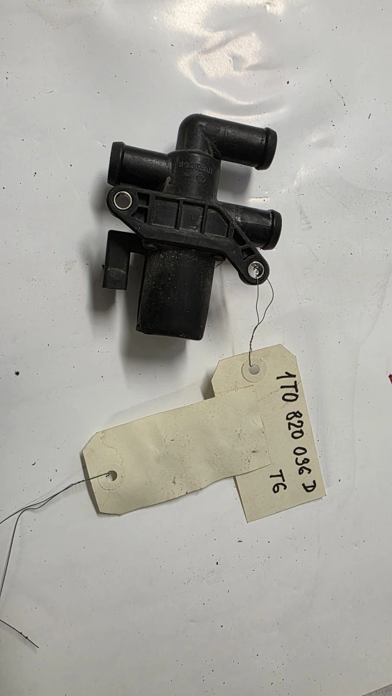 VW T4 elektromagnetický regulační ventil chladicí kapaliny 1T0 820 036 D