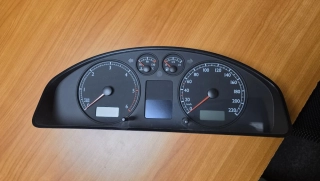 VW T5 panel sdružených přístrojů (budíky / tachometr) 7H5 920 860 E